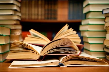 Contoh Latar Belakang Masalah Penelitian Reading Skill di Skripsi